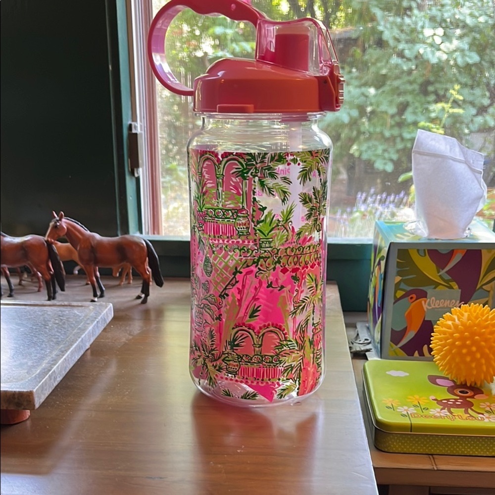 NWT Lilly Pulitzer Pink & Green LG Water Bottle Mandevilla Baby Always Worth It
